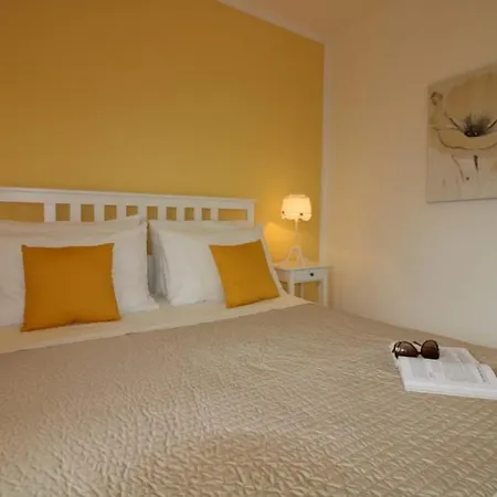 Апартаменти Pool-apartments *