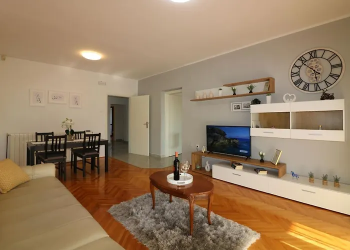 Pool-apartments Διαμέρισμα Πόρετς